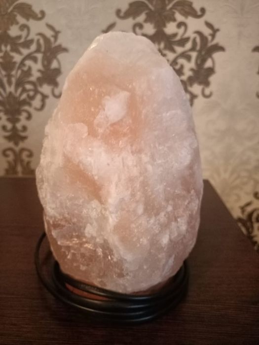 Гималайская соляная лампа