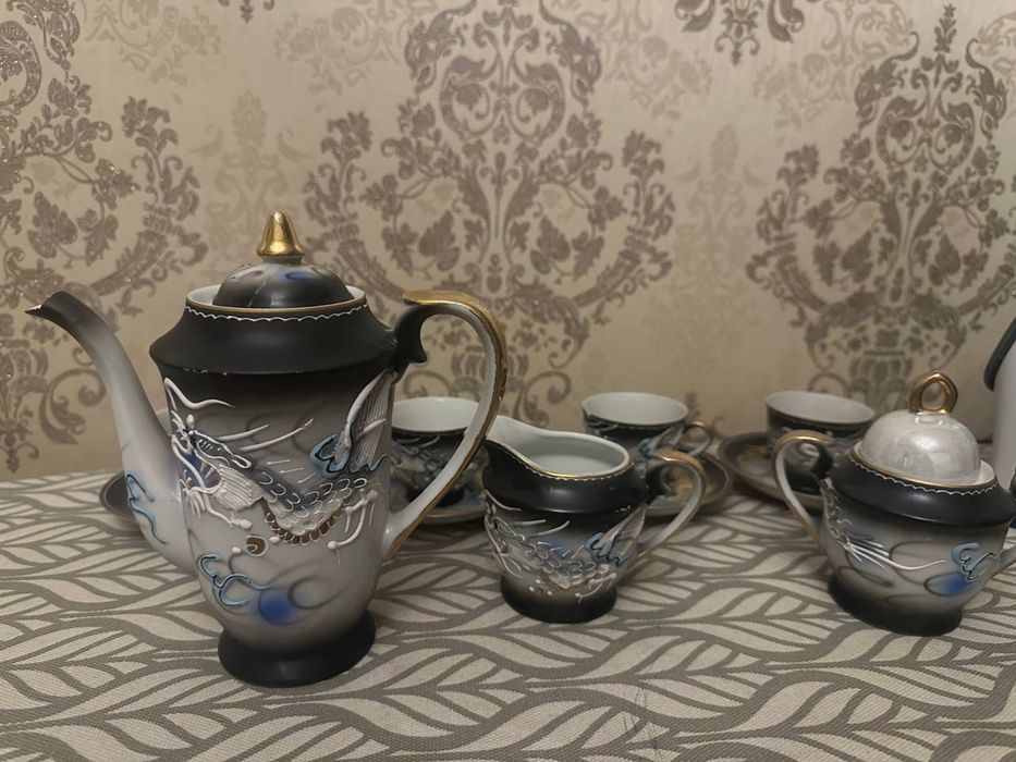 Продам Антикварную посуда «Дракон» и «Мадонна»