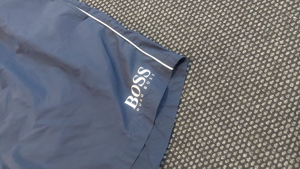 Boss шорти L  размер бански