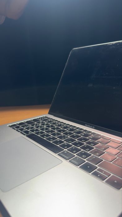 Macbook air 13 2018 продам или обмен