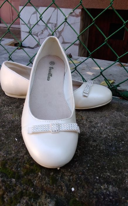 Обувки и сандали