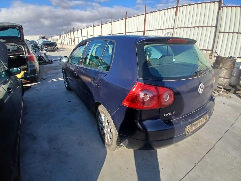 Dezmembrez VW Gofl 5