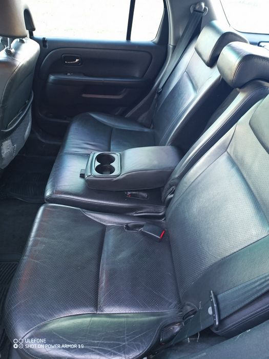 Продавам Honda CR-V