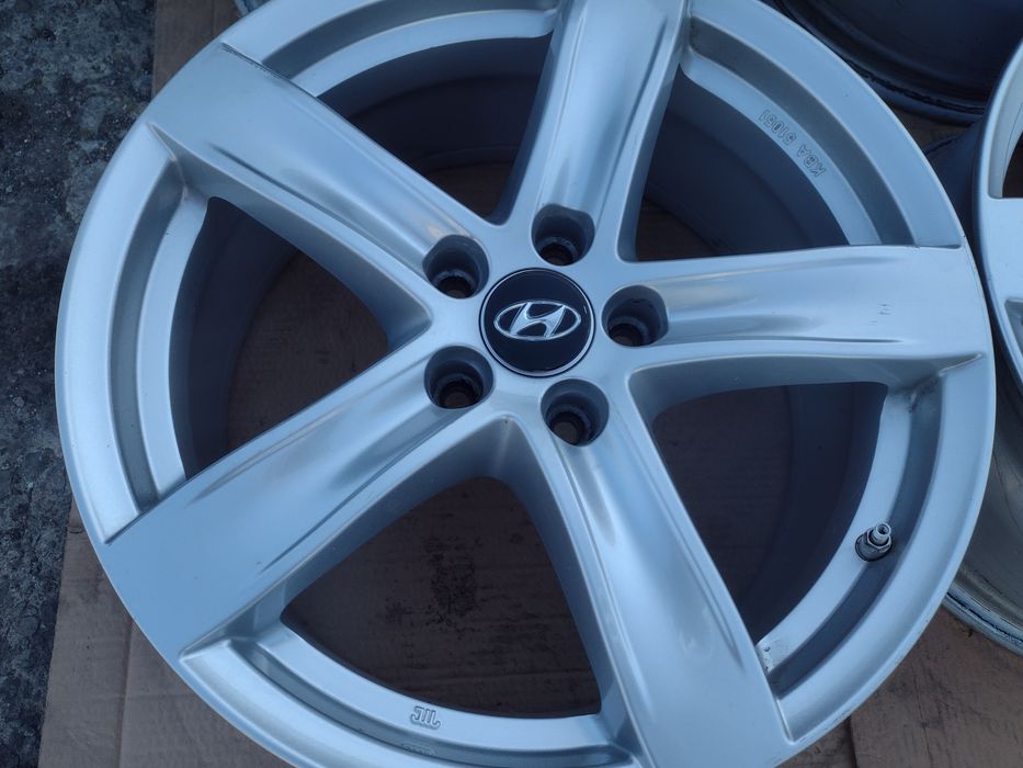 Почти нови Rial 18-5×114.3 ET45 8j Hyundai Santa Fe