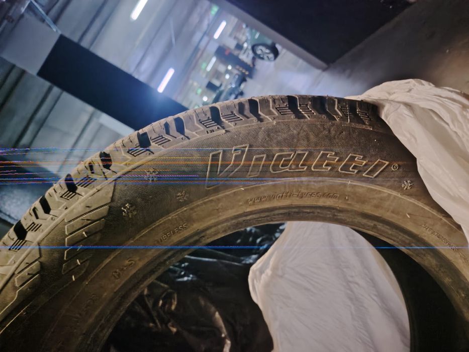 Продам шины Viatti 215/50 R17