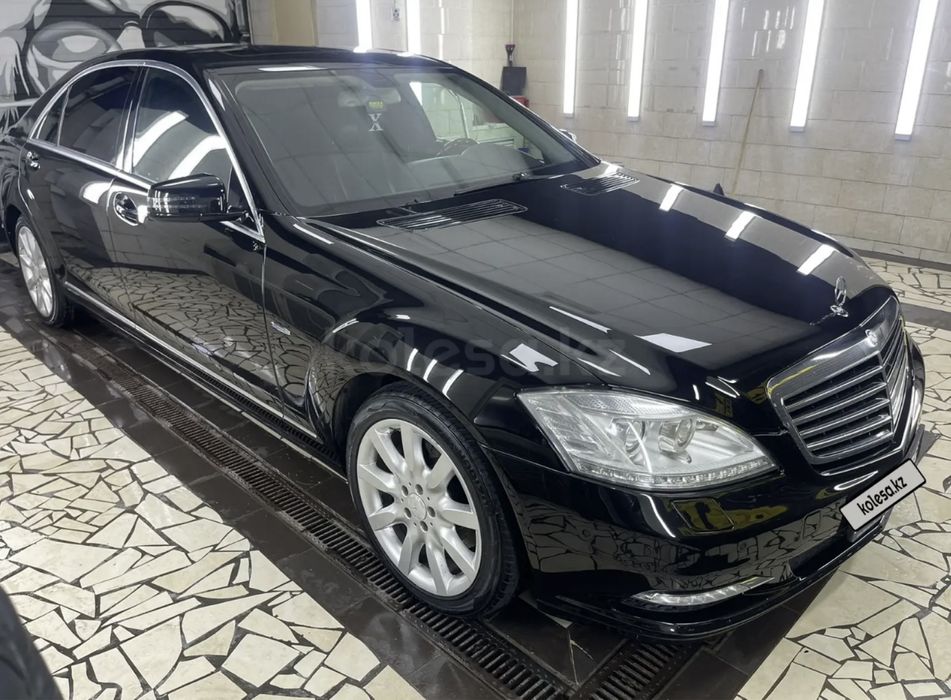 Mercedes benz w221, long