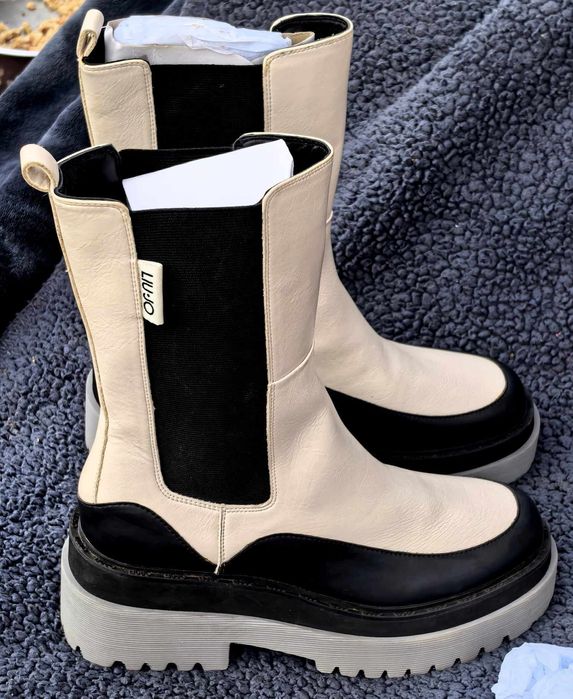 Liu Jo оригинални дамски боти челси еко кожа 39 номер