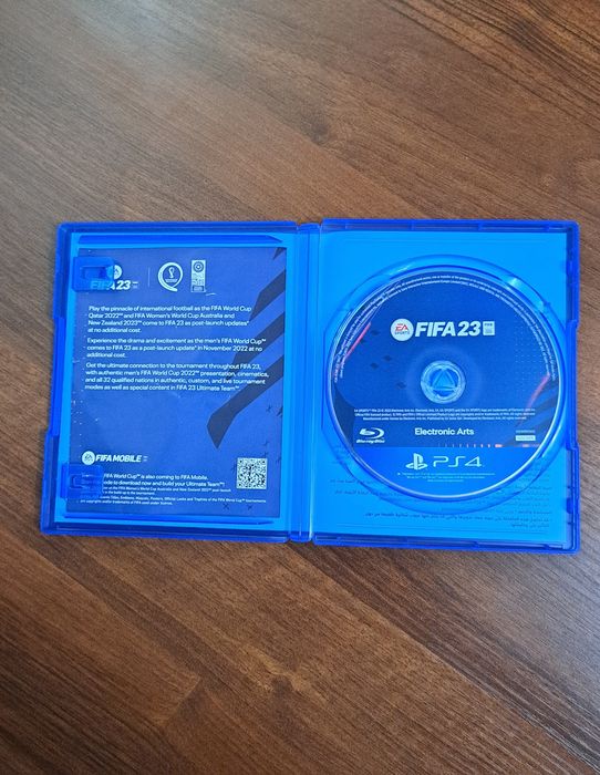 Продам диск FIFA23 на PS4.