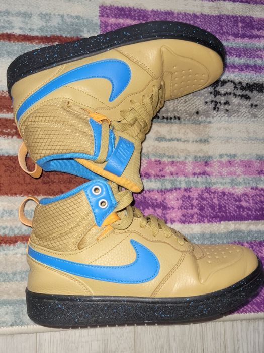 Vând ghete Nike mărimea 37