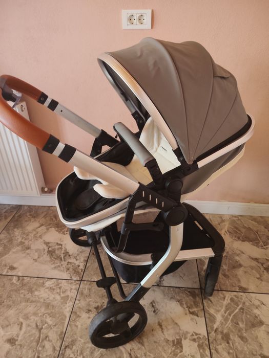 Vând cărucior Bebe 3 în 1