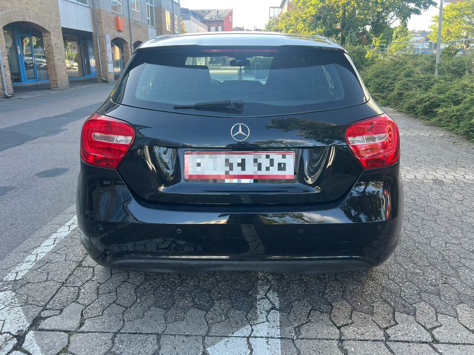 Mercedes Benz A180 2015