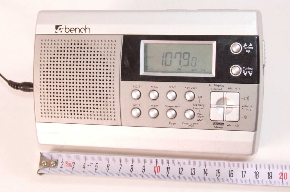 Radio BENCH, 4 lungimi unda, priza-baterii, Made in Germany, ca NOU