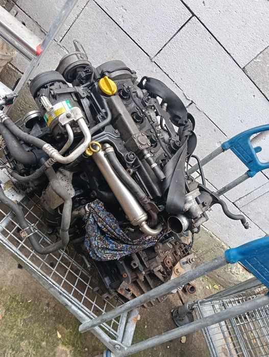 Alternator Opel Astra h 17 cdti electromotor injectoare