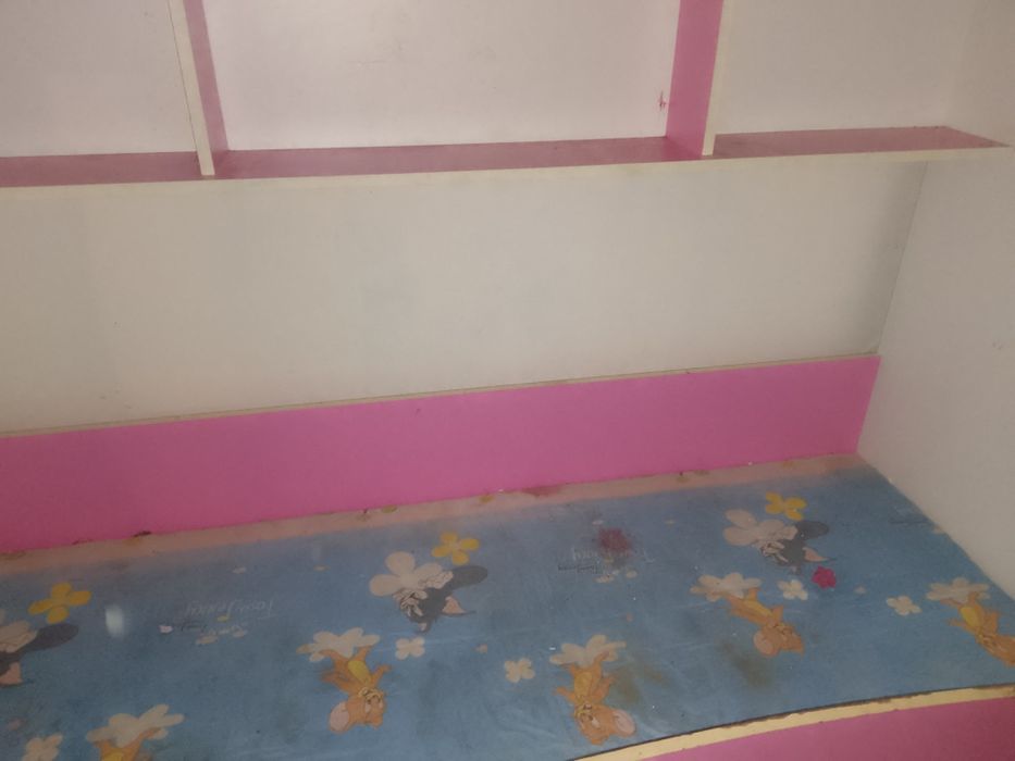 Детский шкаф и двухярусная кровать