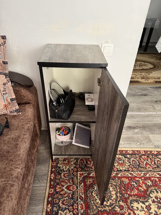 Пролам тумбочку в отличном состоянии.