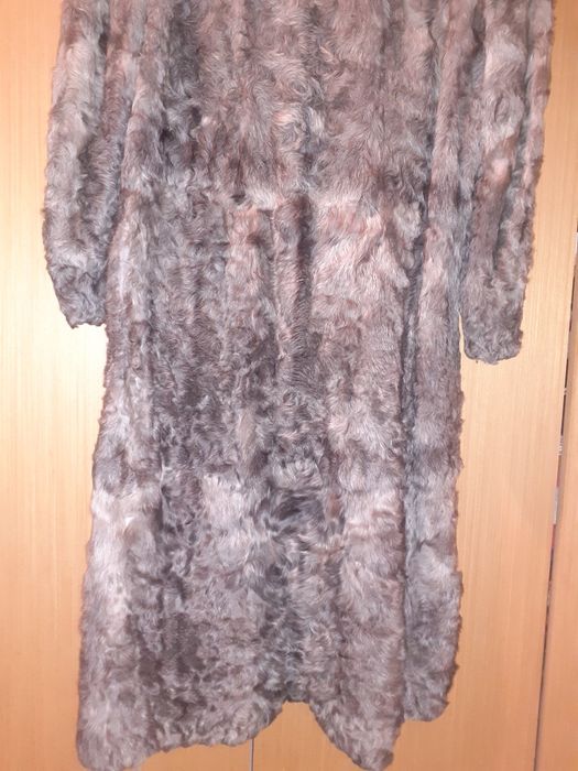 Сиво дълго дамско палто