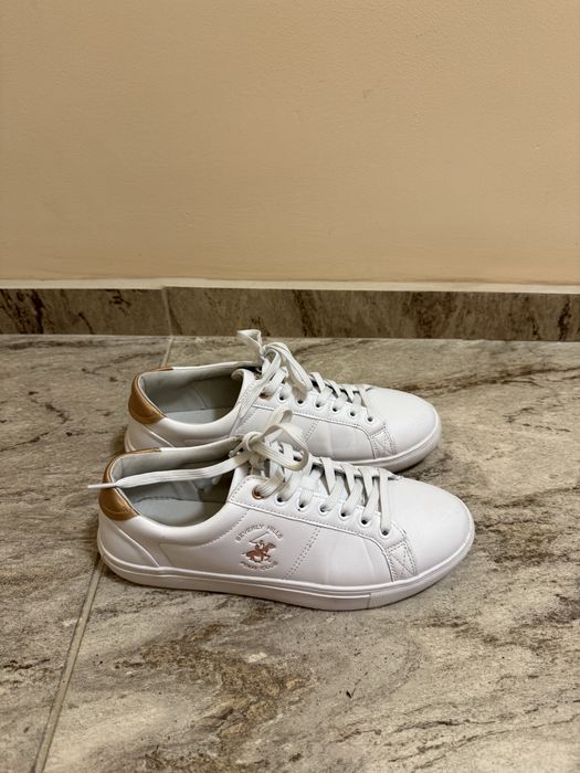 Нови бели обувки снимърси Beverly Hills Polo Club