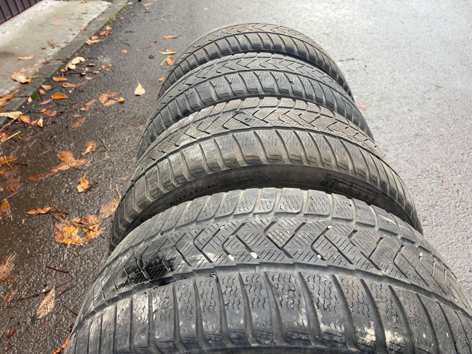 Cauciucuri de iarnă 235/45/18 Pirelli