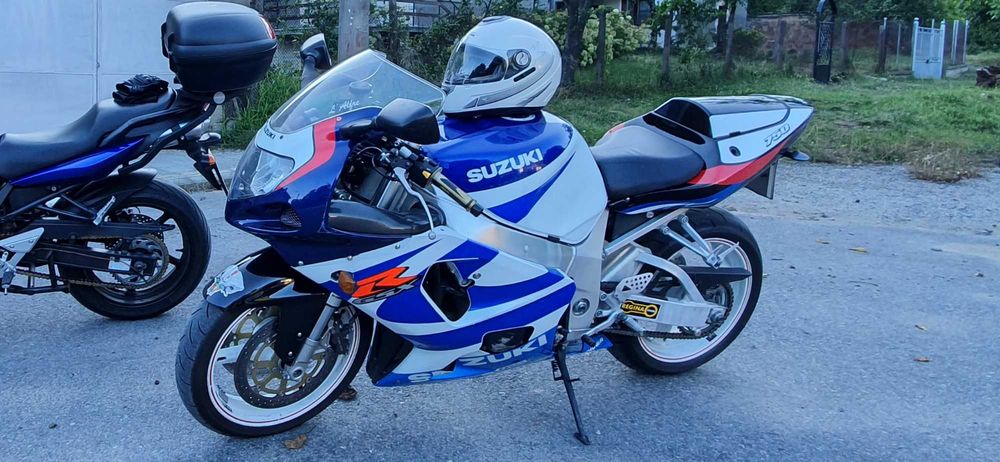 Сузуки GSXR 750 K2