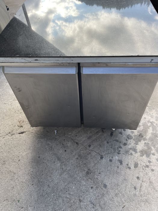 Маса шкаф за пици , гранитен плот