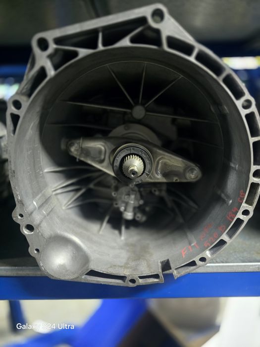 Cutie viteze manuala bmw 2.0d 184 cp n47 f10 f11 f07 f30