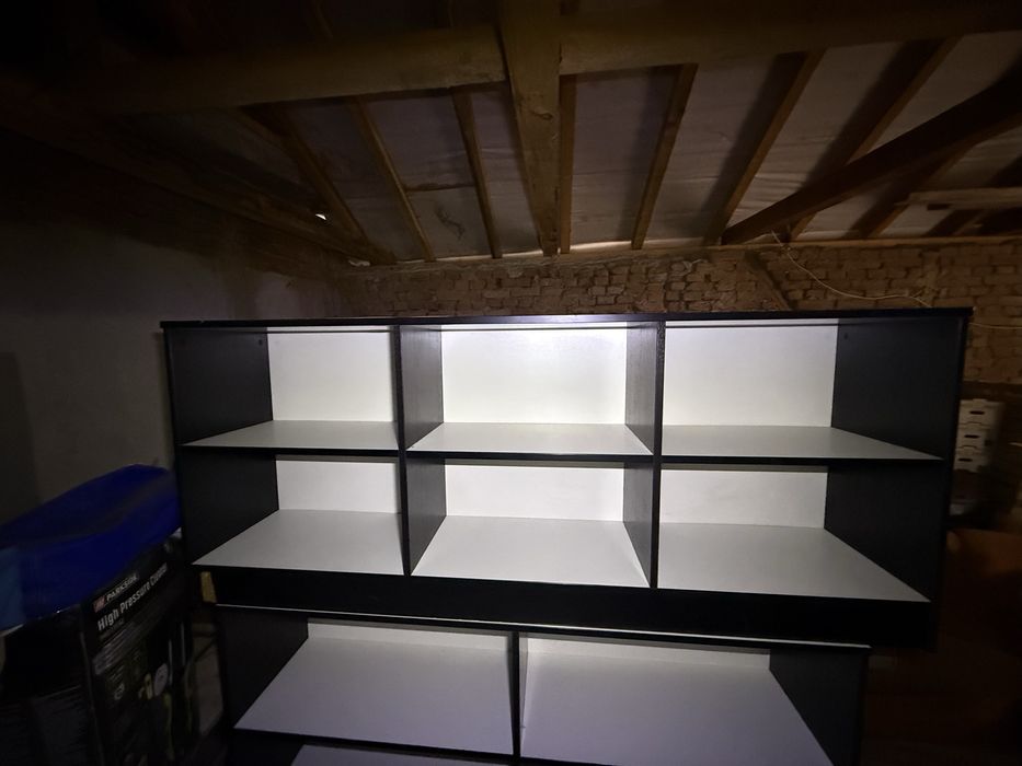 Офис бюра и шкафове-запазени,подходящи за офис или домашен кабинет