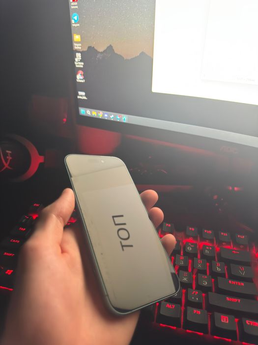 Iphone 16 128 гб коробка есть