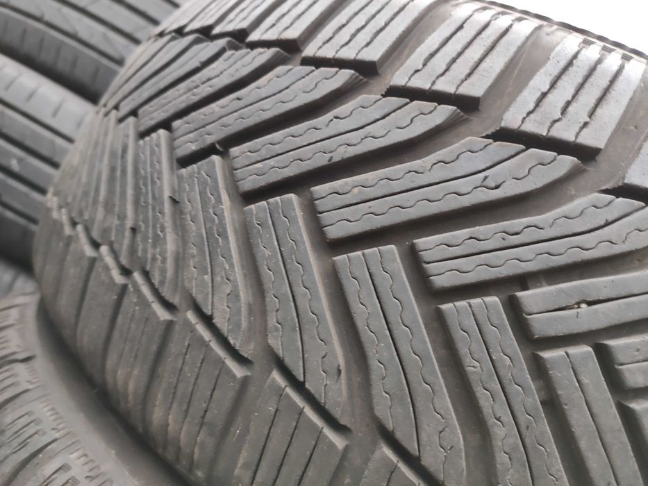 4бр Зимни гуми 215 55 16 - Michelin -