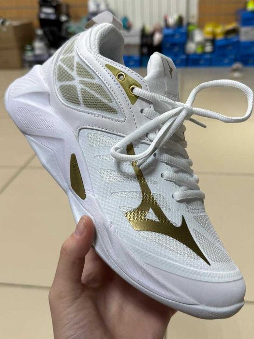 Mizuno волейбольные кроссовки новыее