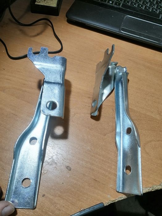 Петли капота VW POLO 09-20