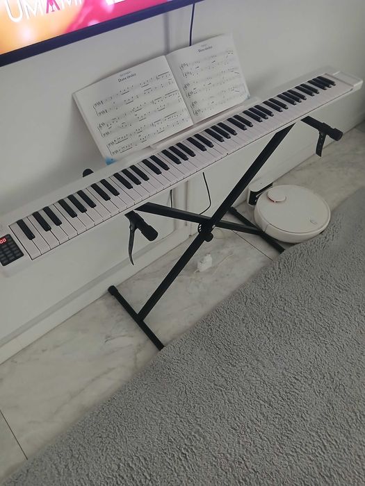 Pian electronic portabil inteligent, 88 clape