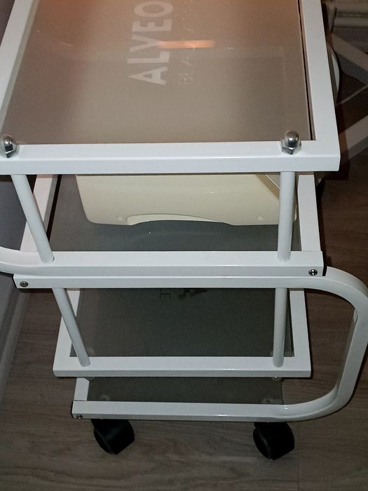 Set Echipamente Cosmetica Salon NOI (Aparat Alveola  F-803, raft cosmetice  Alveola, lampa , încălzitoare.