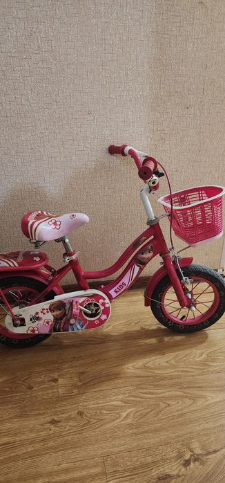 250. 000 som. Qizlar uchun velosipeded