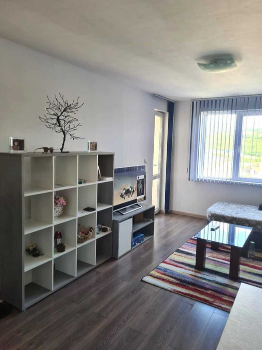 Дава се под наем Двустаен апартамент в Велико Търново, Център - 68 кв.м за 357 € - Снимка #3