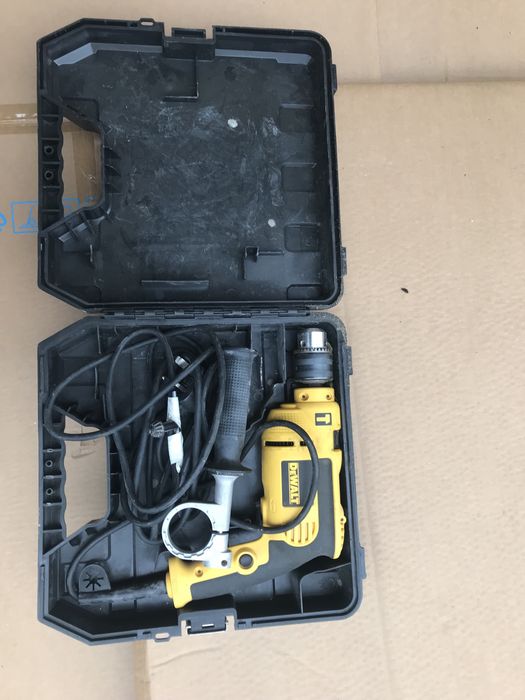Masina cu percutie Dewalt DWD024 701w