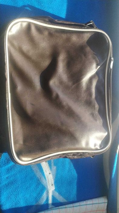 Продам наушники для телефона