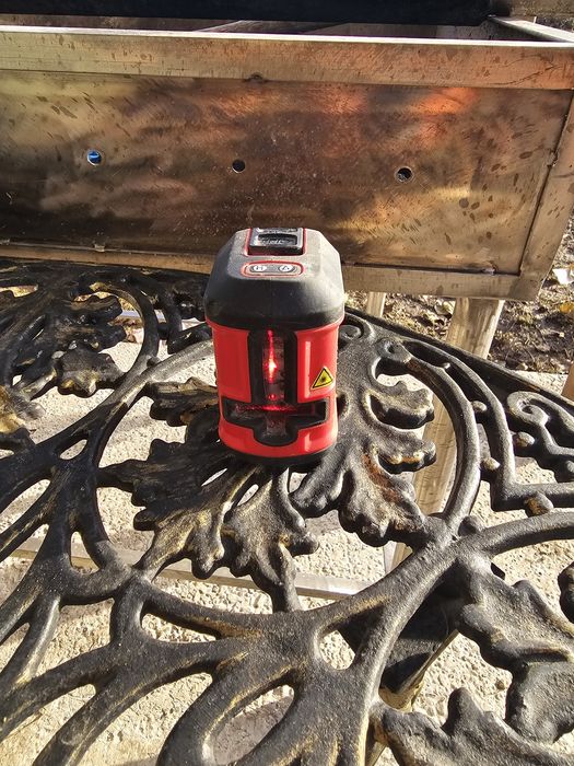 Laser toolcraft cu lumina roșie