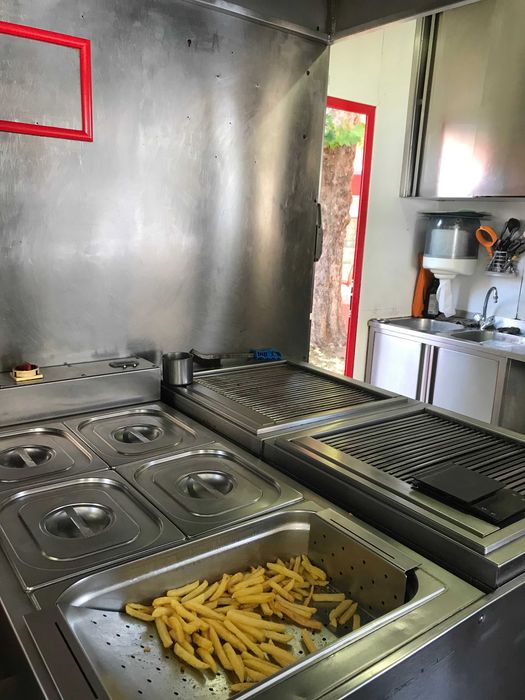 Павилион за бързо хранене