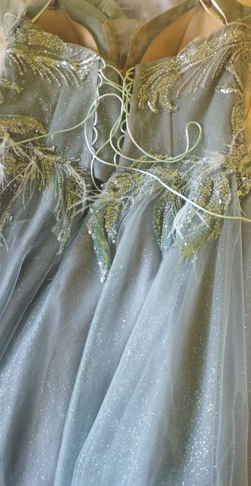 Бална рокля- ментов цвят