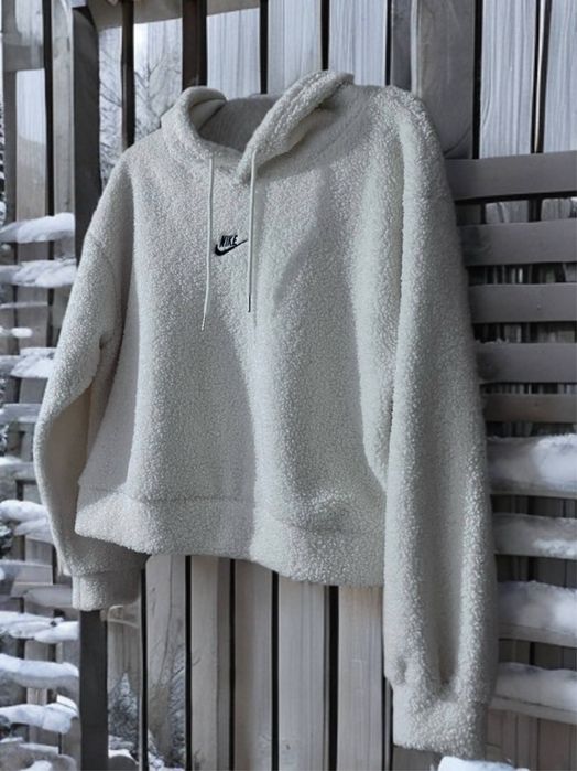 Белая женская толстовка барашек Nike