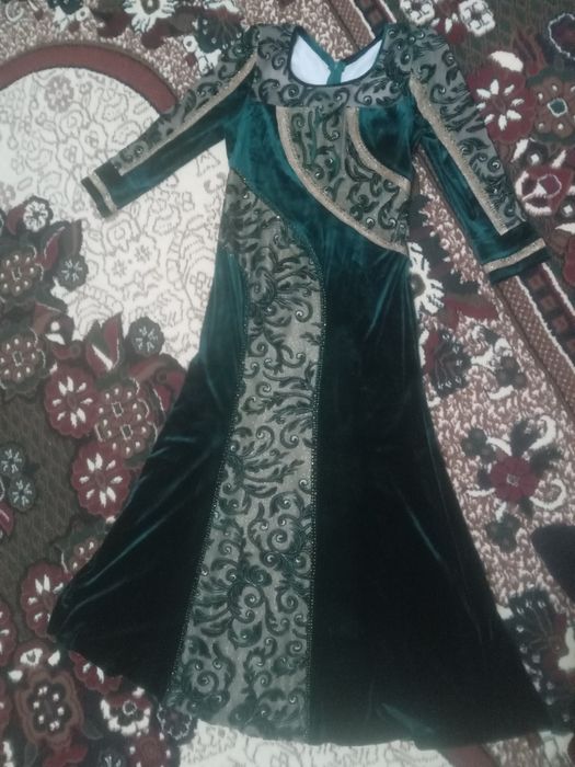 Ayollar vecherniy koylak