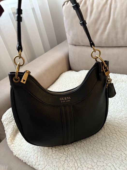 Дамска чанта Guess