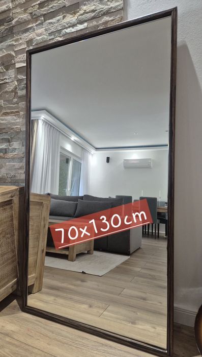 Vand 2 oglinzi mari cu rama din lemn – stare impecabila