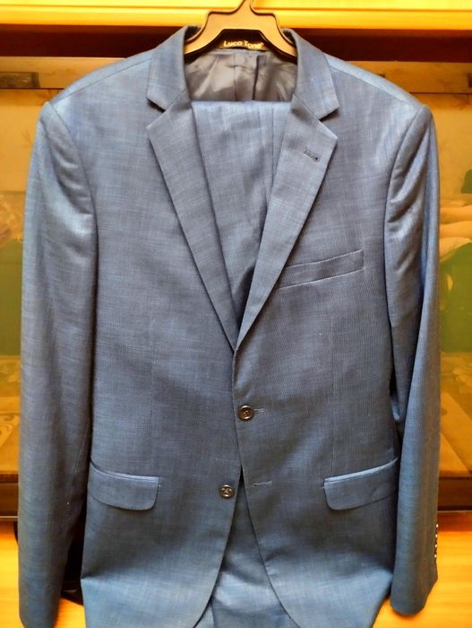 Продам костюм (Турция)