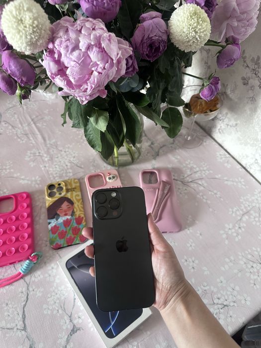 Продам Apple iPhone 16 Pro Max
