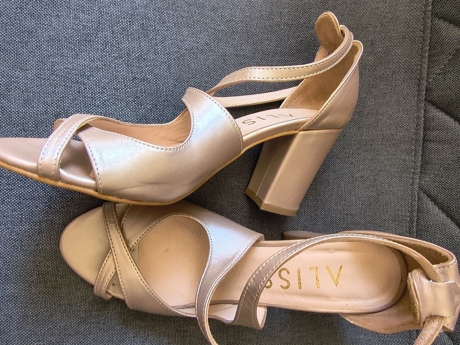 Sandale cu toc  8 cm