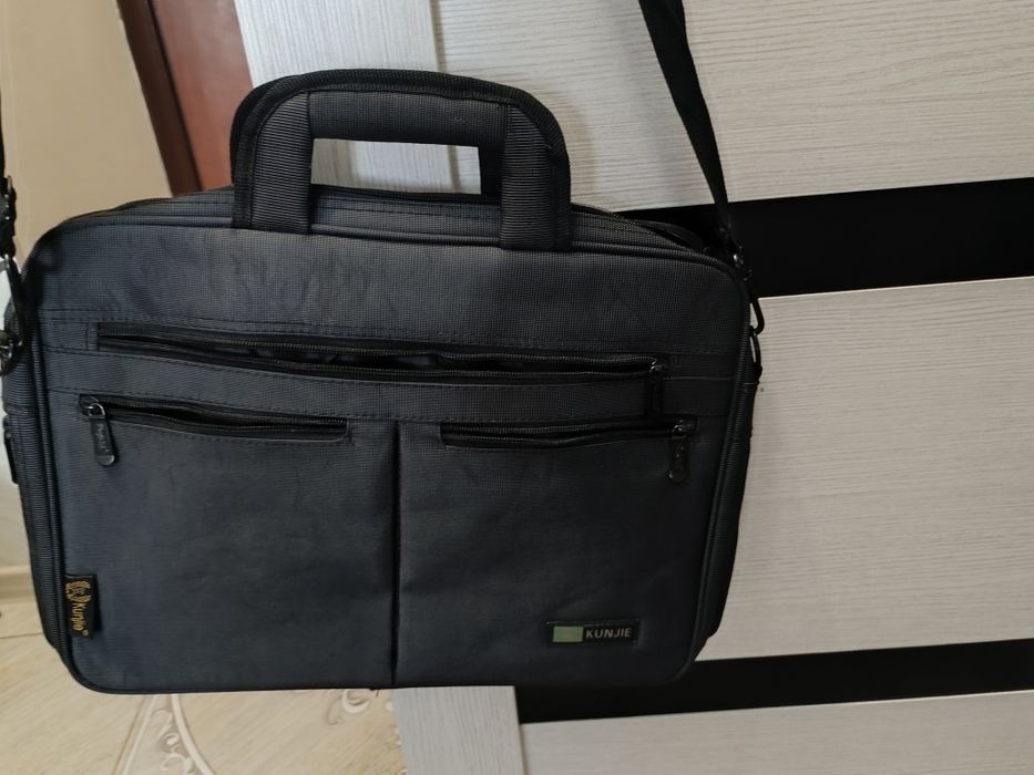 Сумки новые -3 шт  (кожаные-1)