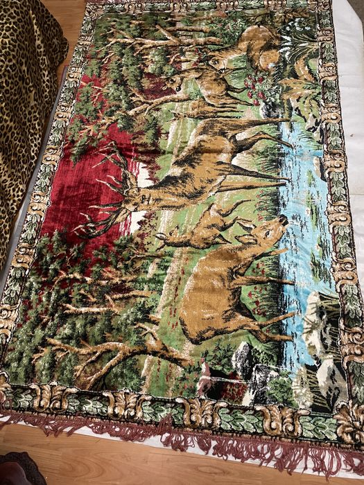 Carpeta cerbi cu caprioare persana