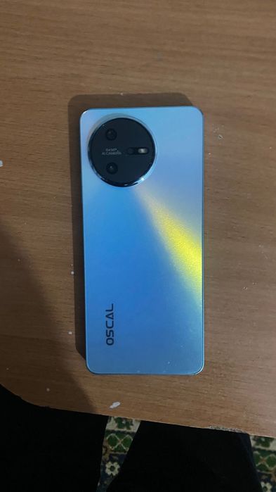 Продаю телефон Oscal