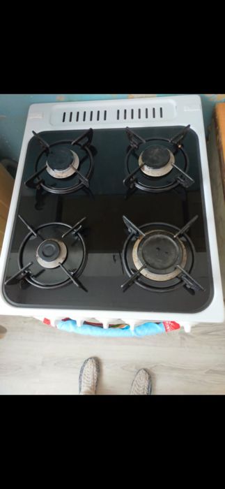Продам газовая плиту